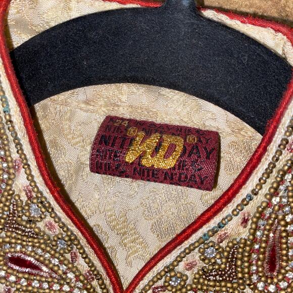 ND Nite 'n' Day Cream Embellished Rhinestone Indian Top Women's Size XS - Picture 6 of 10